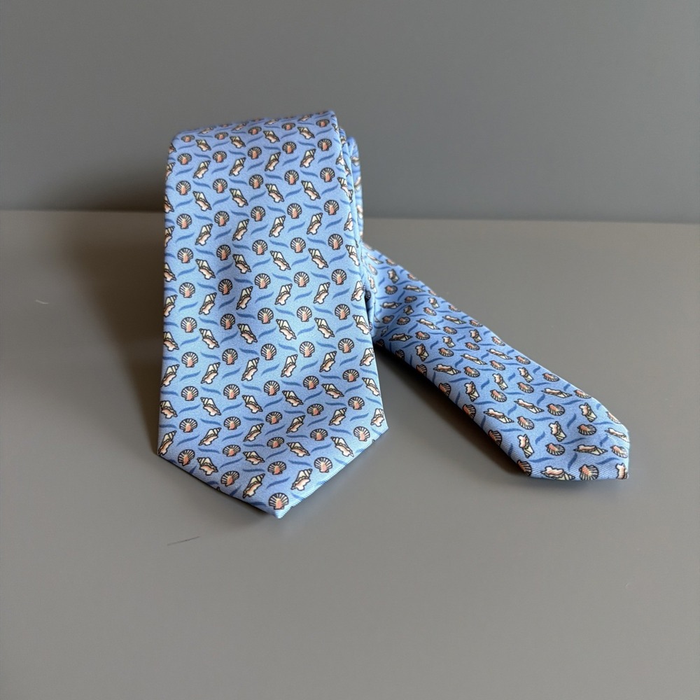 Nautica Men's Neck Tie Light Blue with Sea Shells Ocean Beach Coastal Nautical